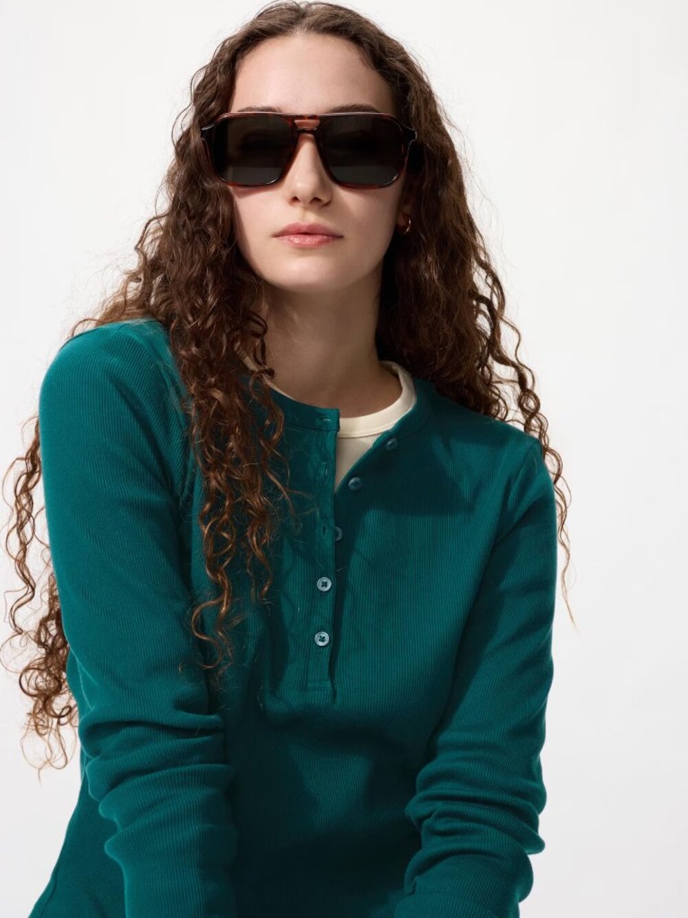 Uniqlo Double Bridge Tortoiseshell Frame Sunglasses with Dark Gray Lenses - Picture 4 of 9